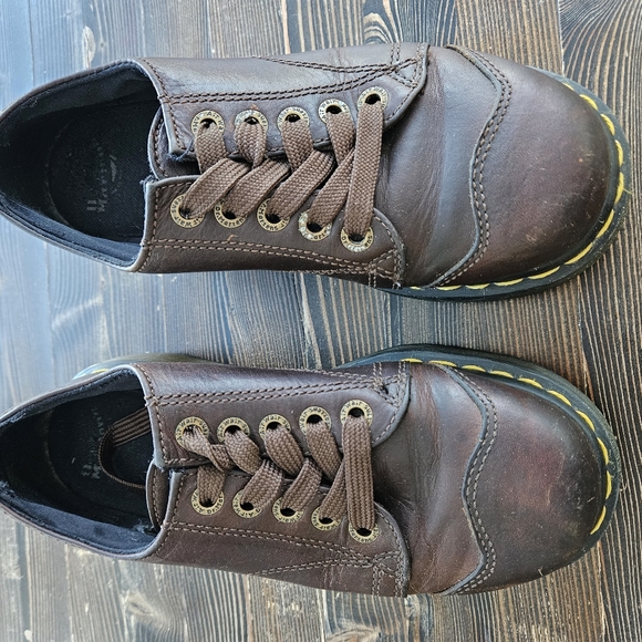 Dr Martens shoes-size 7 women - Picture 3 of 3